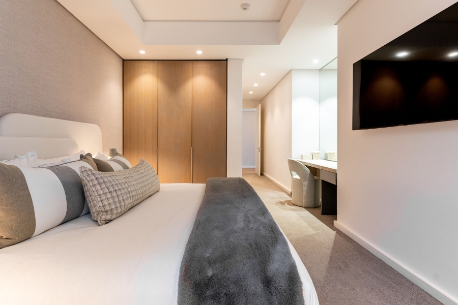 5 Bedroom Property for Sale in Clifton Western Cape